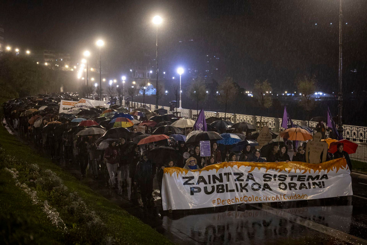 Donostia-manifestacion-tarde-huelga-feminista-efe