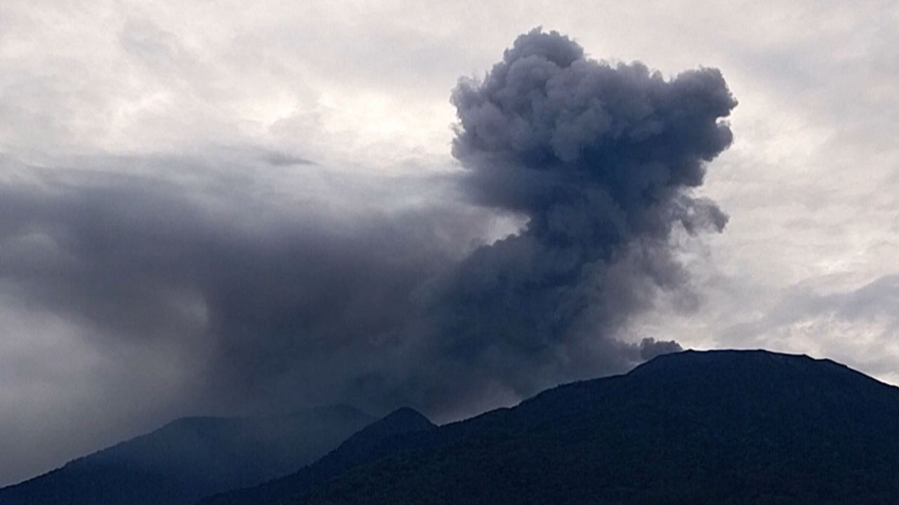 20231204094559_volcan-indonesia_