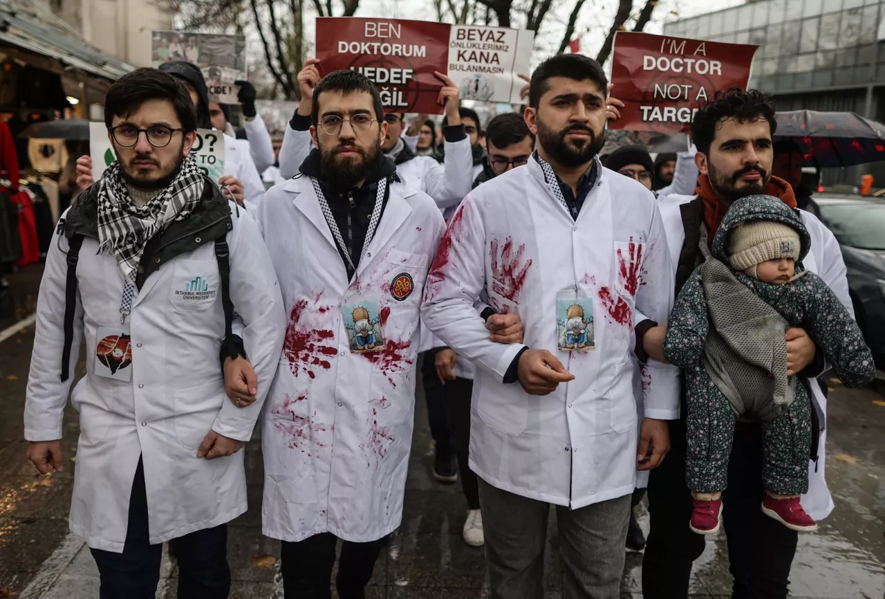 protesta-medicos-estambul-turquia-efe