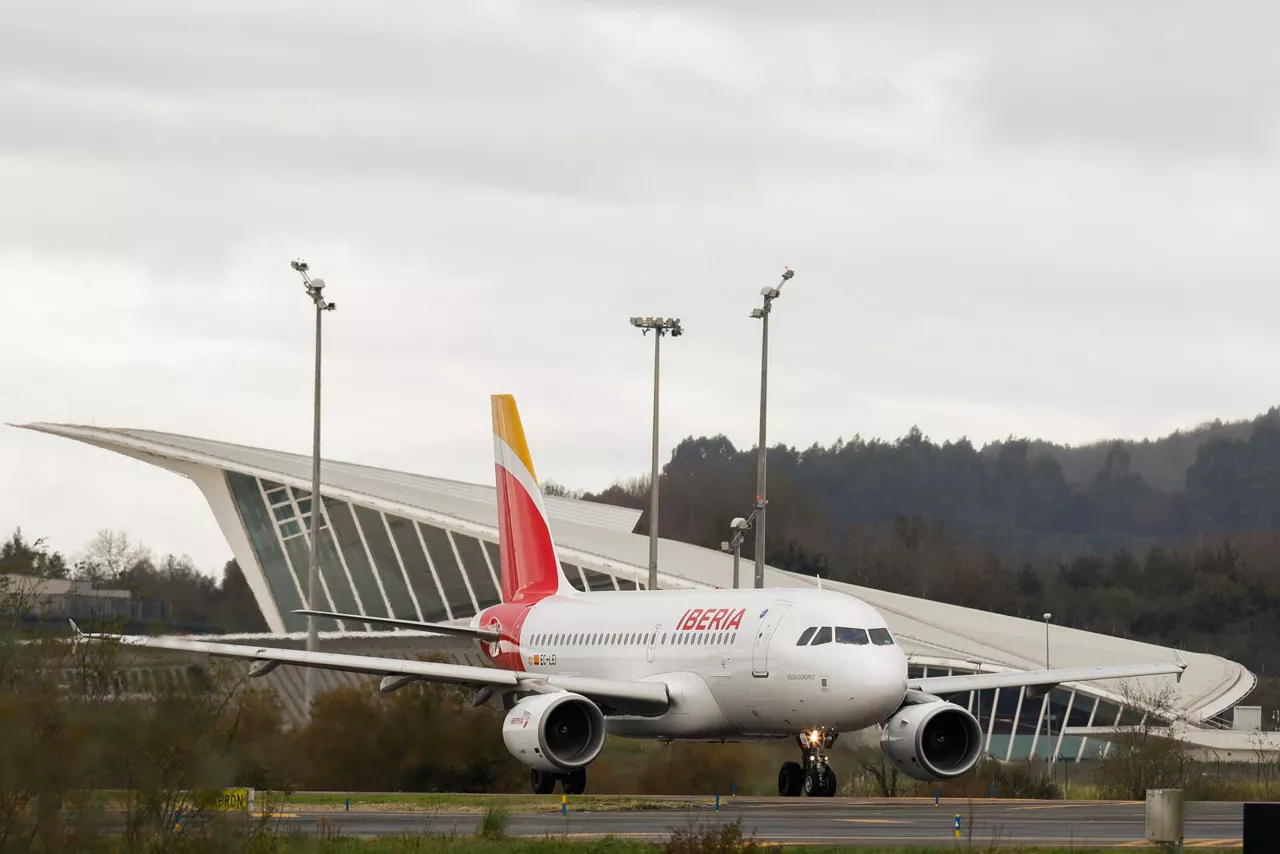 aeropuerto bilbao bilbo aireportua iberia efe