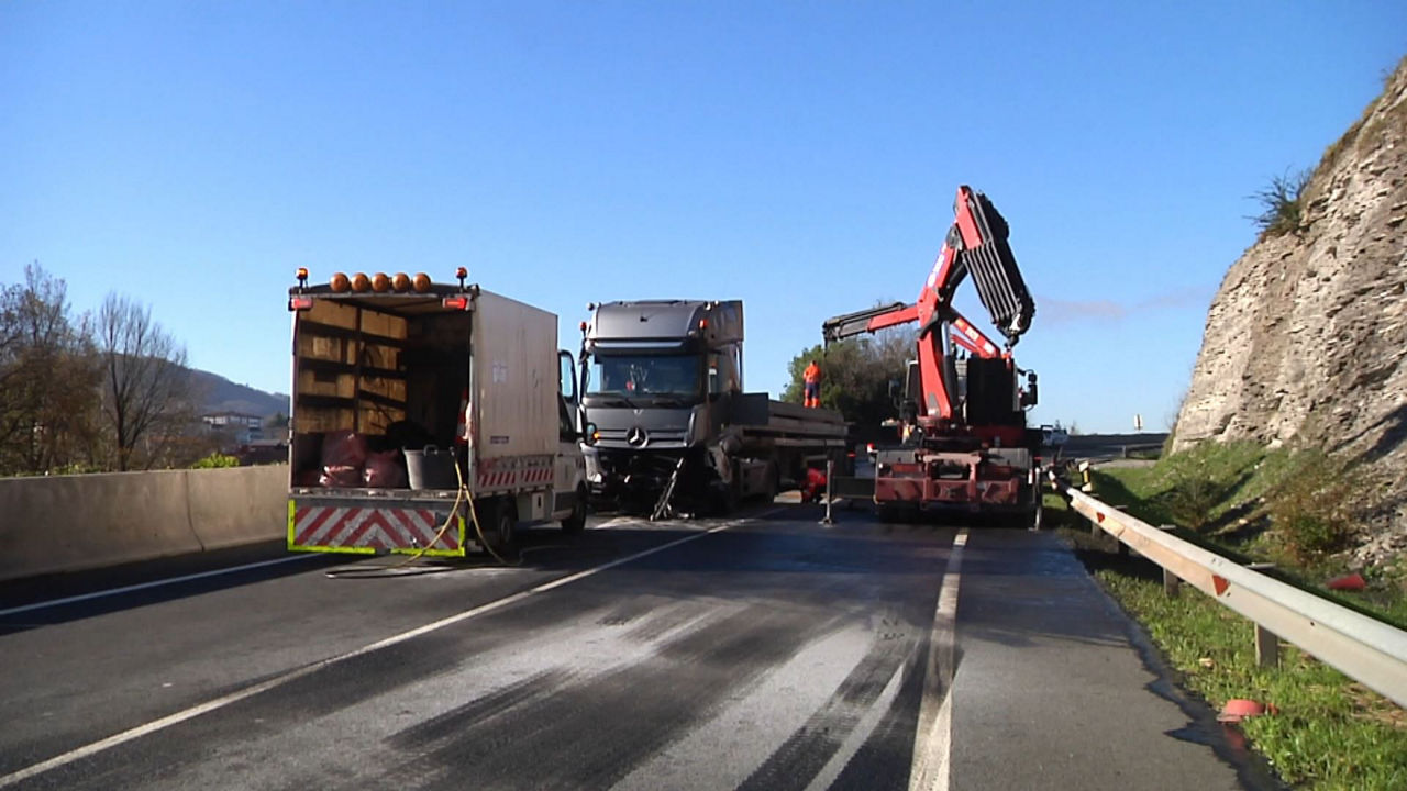 20231218141858_accidente-renteria_
