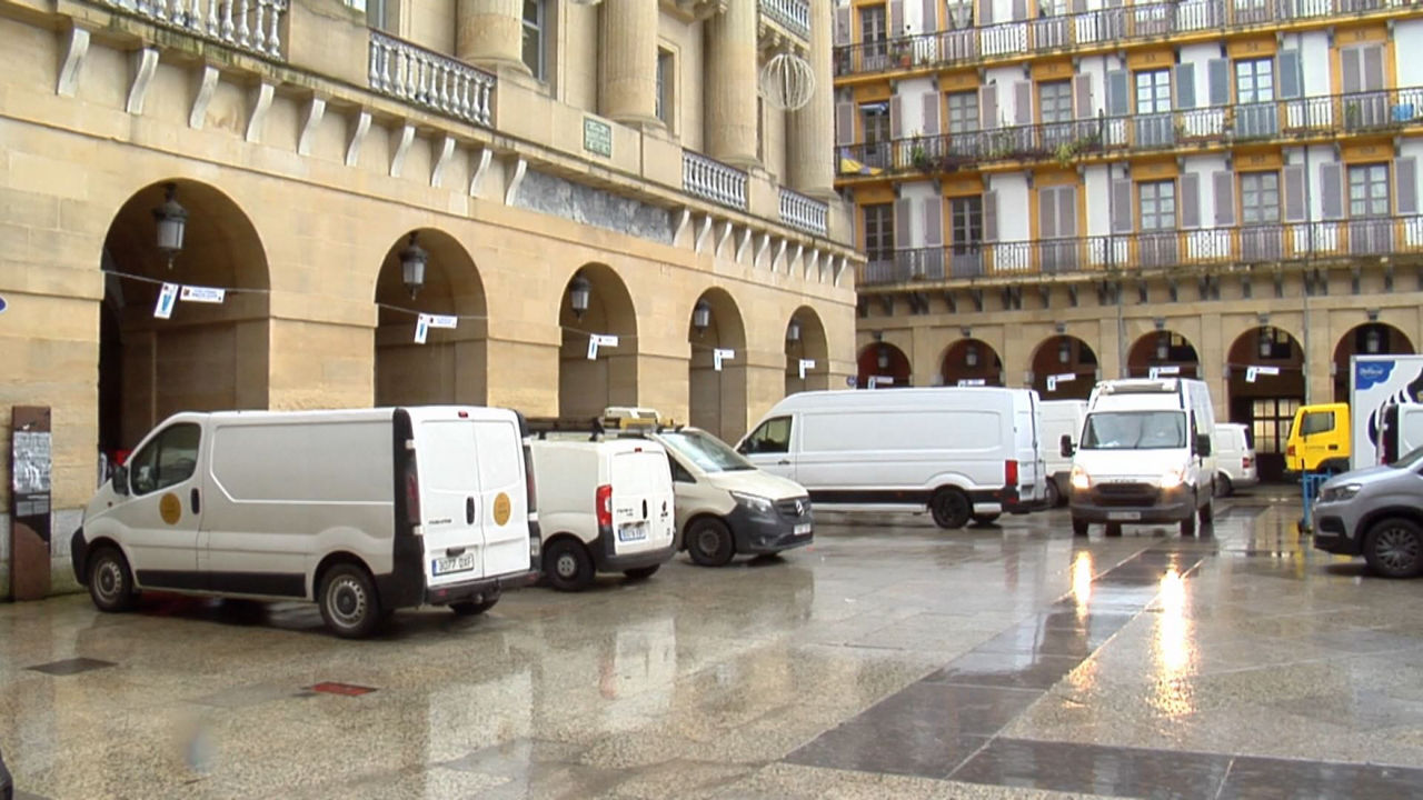 20231220163012_donostia-plaza-constitucion_