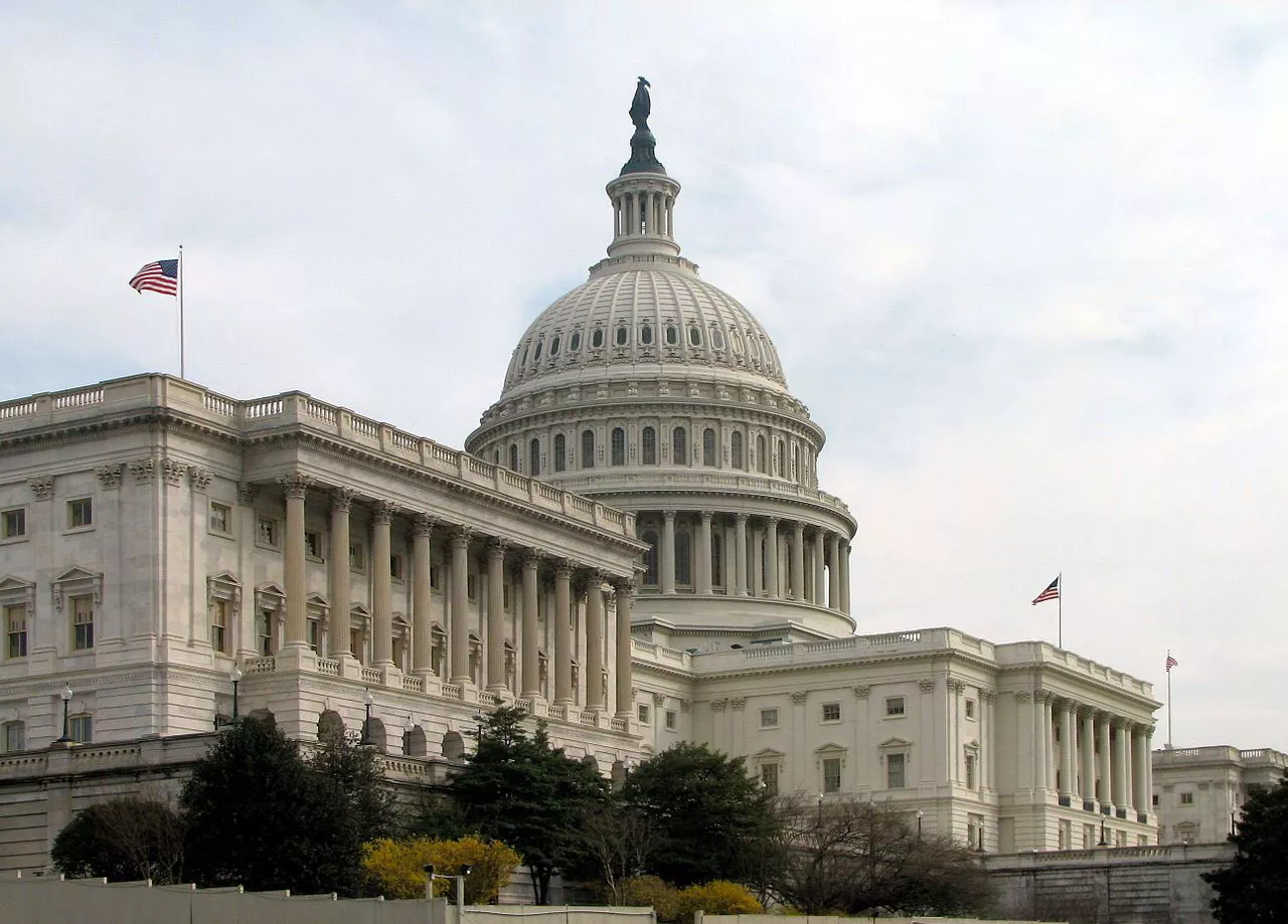 ala-del-senado-en-el-edificio-capitolio-washington-dc-wikipedia