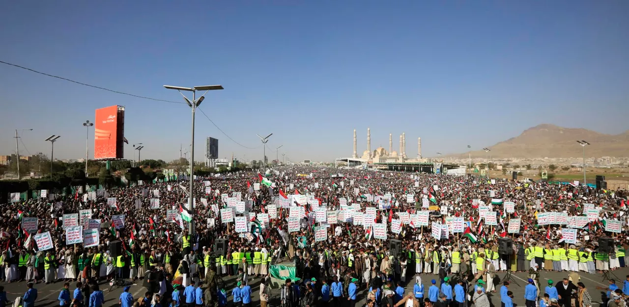 yemen_sana_protestak efe