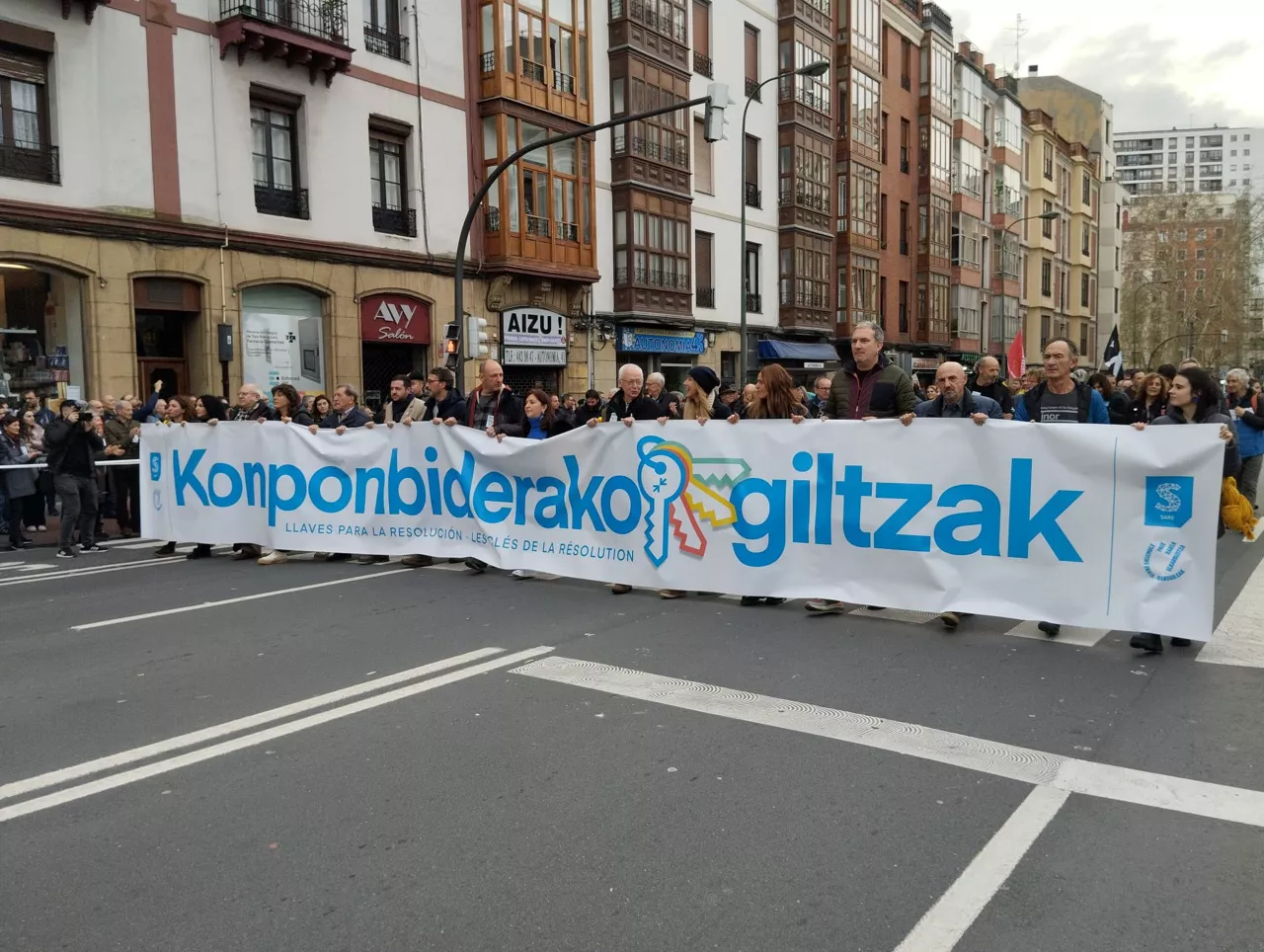 sare herritarra presoen aldeko manifestazioa eitb media