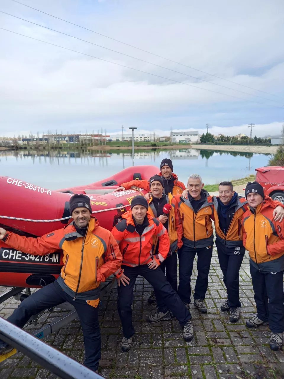 Equipo de rescate acuático de los bomberos de Navarra