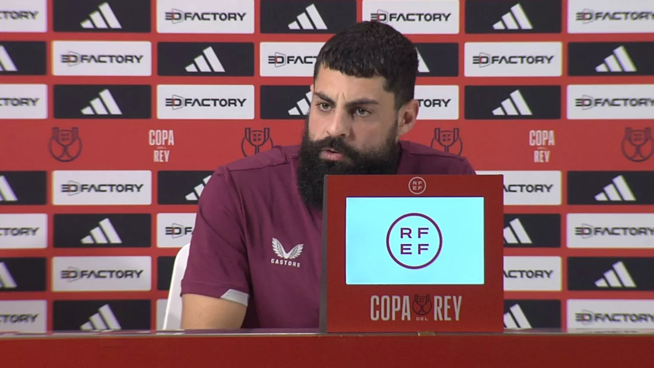 Asier Villalibre y Julen Agirrezabala, jugadores del Athletic