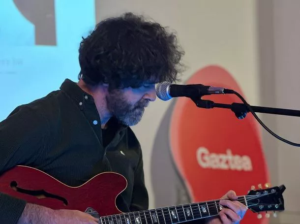 Gorka Urbizu, diskoaren aurkezpenean