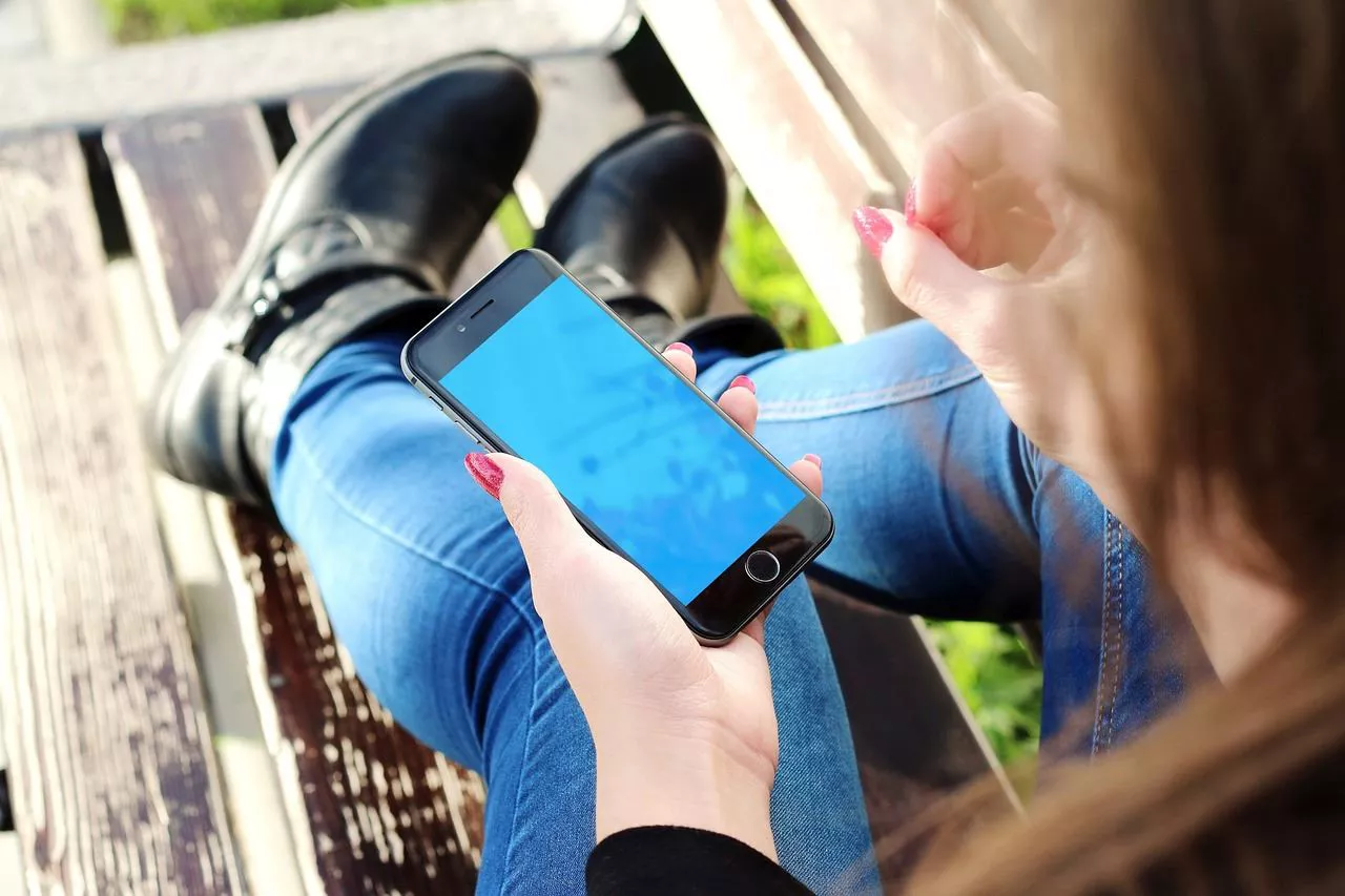 móvil sakelakoa mugikorra telefonoa