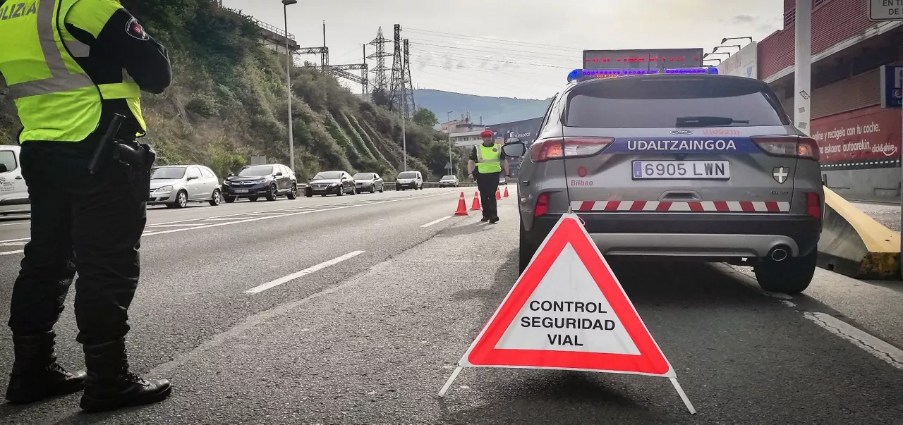 policia-municipal-bilbao-ayuntamiento bilboko udala udaltzaingoa kontrolak control trafikoa