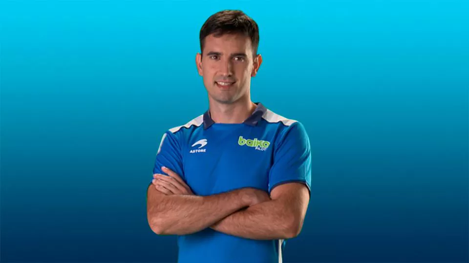 Urrutikoetxeak kontratua berritu du