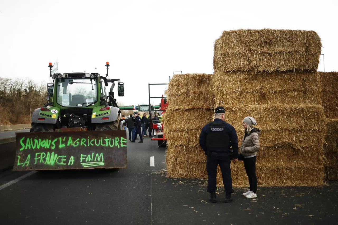 bloqueo-agricultores-paris laborariak protestak-efe