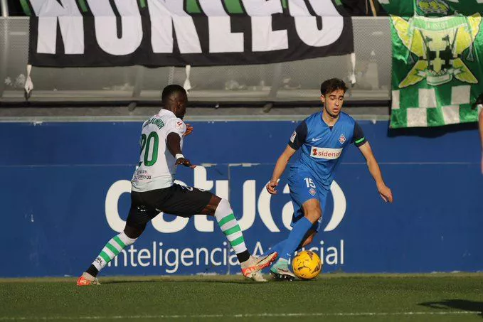 Amorebietak 0 eta 1 galdu du etxean Racingen aurka