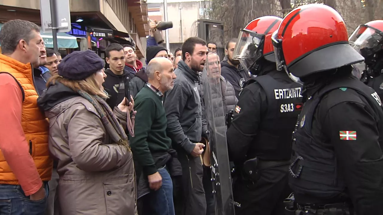 20240208173220_ganaderos-parlamento-gasteiz_