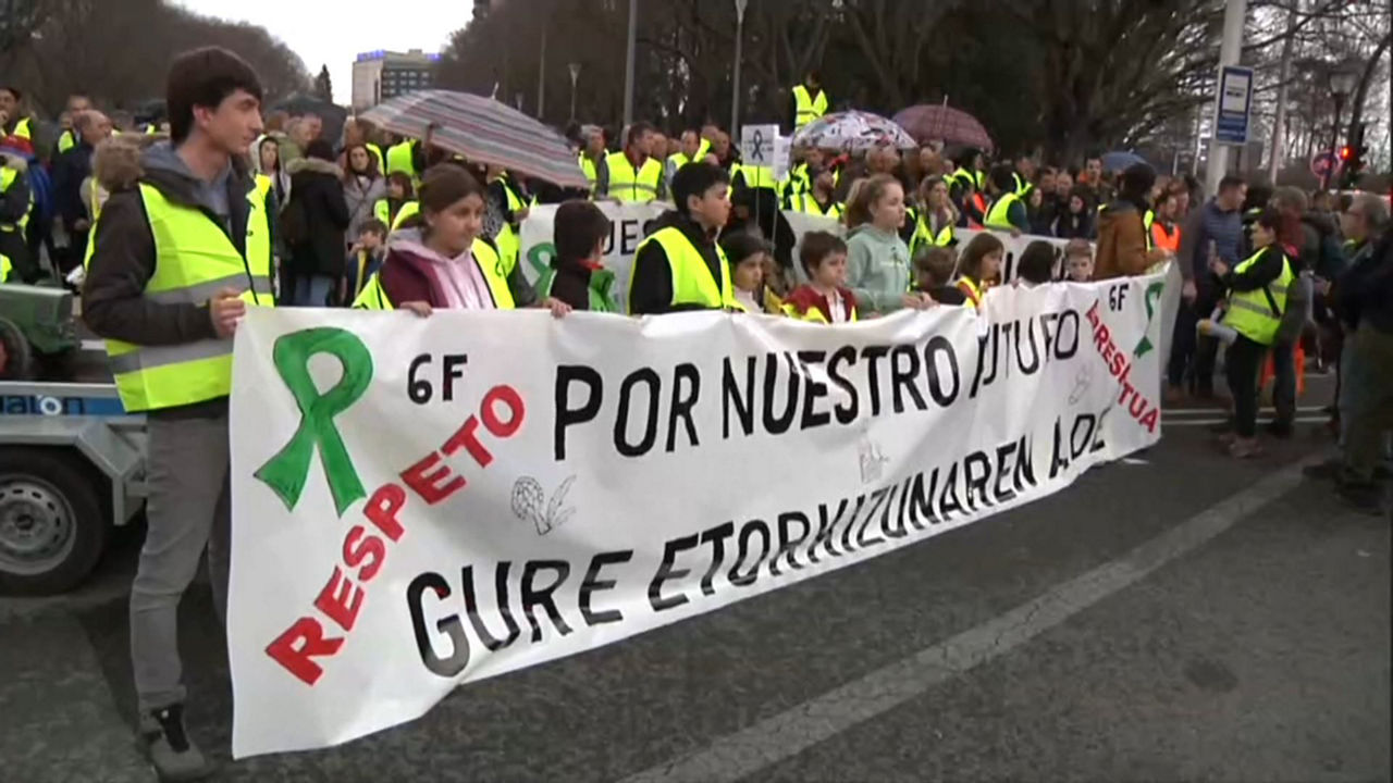 20240215201823_nekazaritza-protesta-irunean_