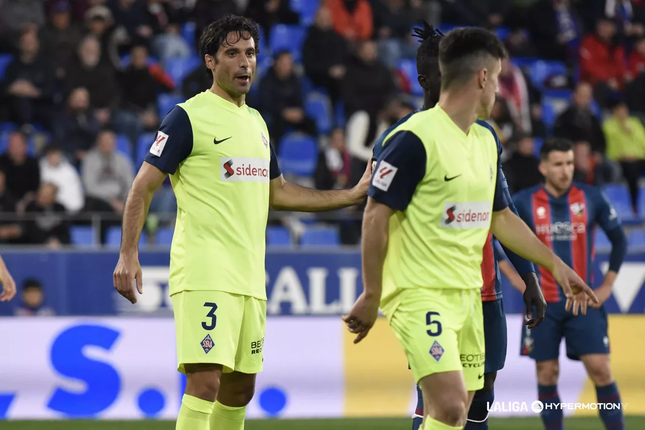 Xabi Etxeita Amorebieta - Huesca