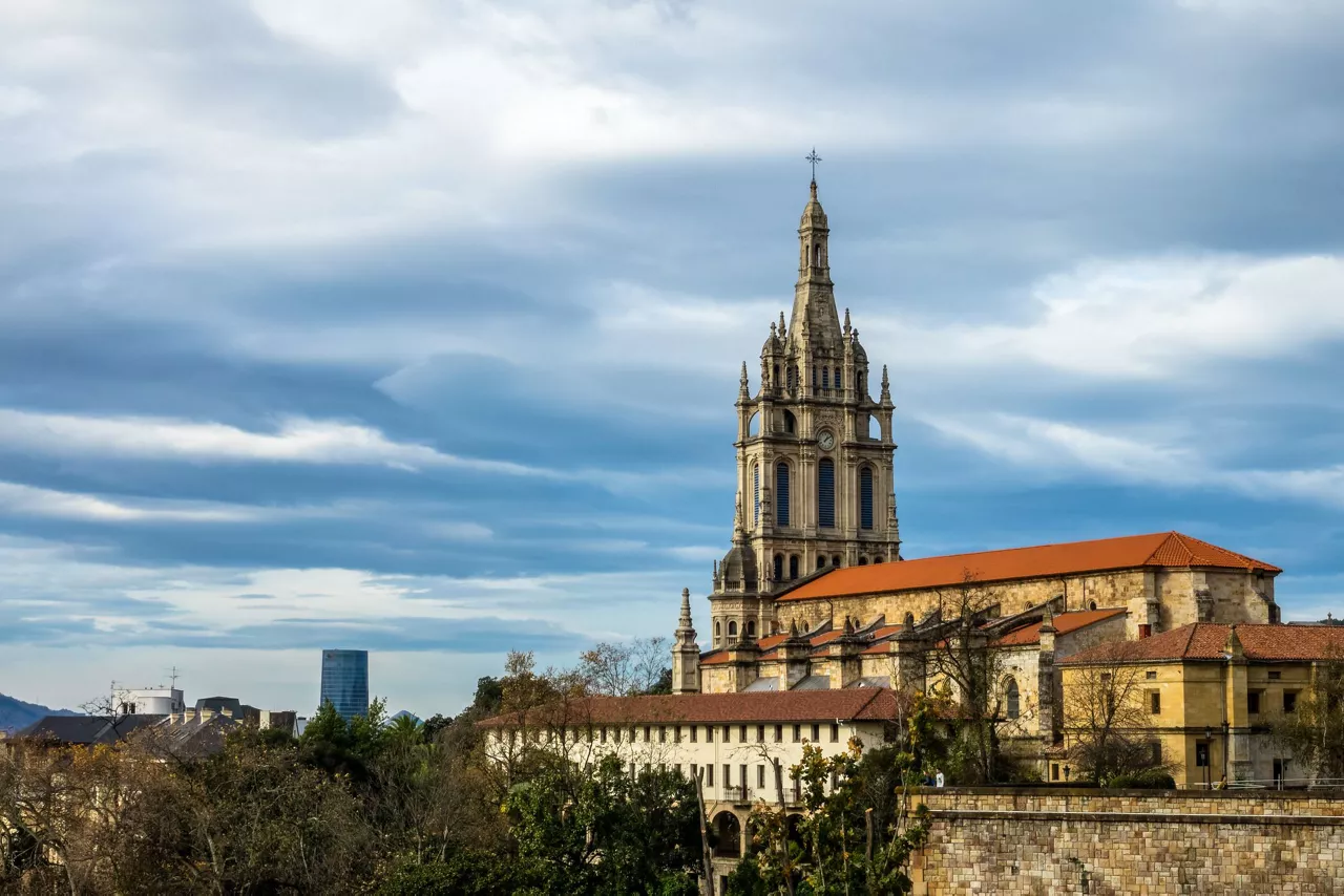 basilica-begoña-basilika bilbo-uriarte-julio-mendiak