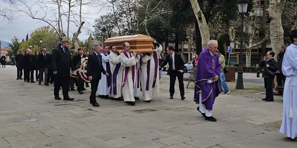 Juan Maria Uriarte Donostiako gotzain emerituaren omenezko hileta-elizkizuna. Argazkia: EITB