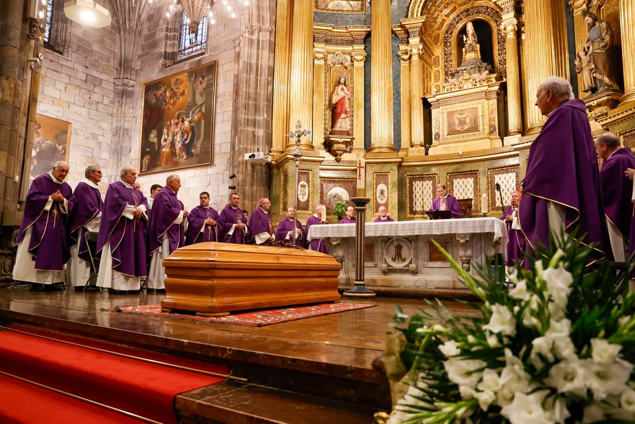 obispo-ruiarte-funeral