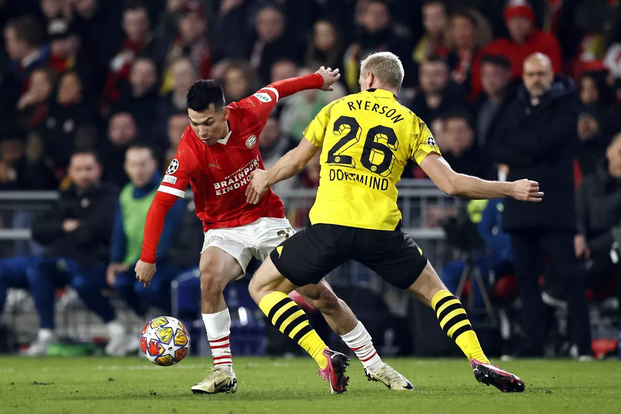 Foto del partido entre el PSV Eindhoven y el Borussia Dortmund.