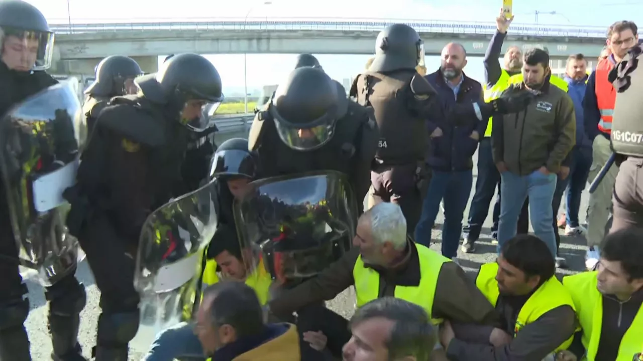 20240221104247_nekazariak-protesta-madrid_