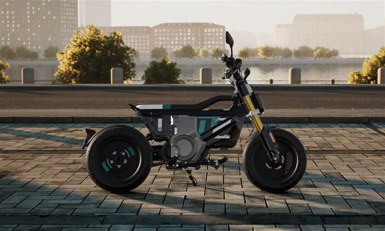 BMW CE 02