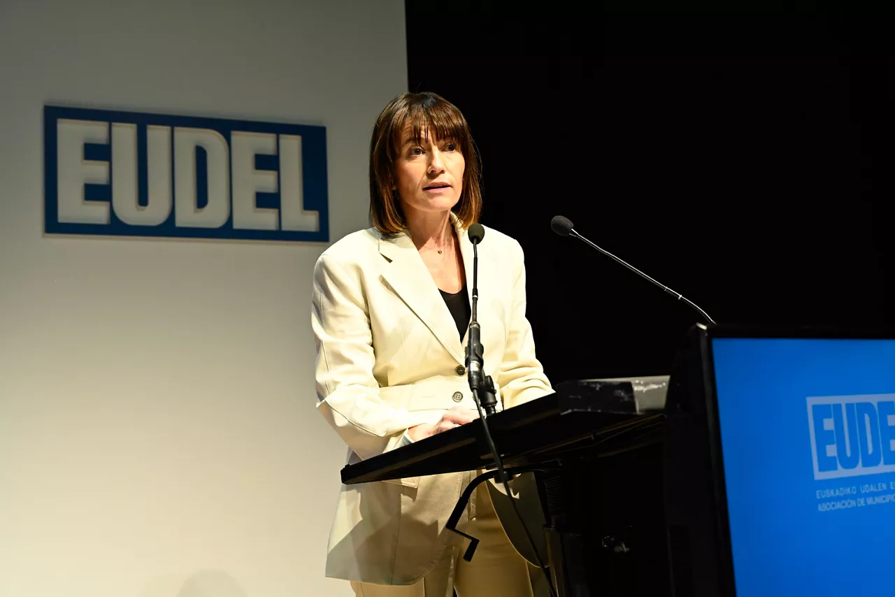 Eudel Batzarra Esther Apraiz