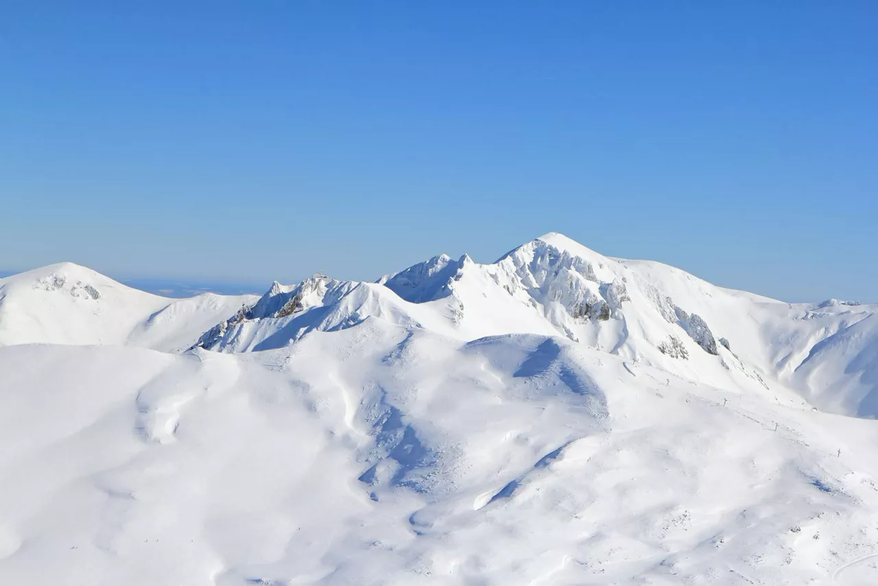 sancy-version-neige-paradis-blanc