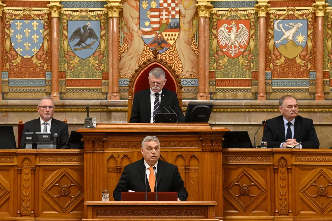 viktor-orban-parlamento-hungria-efe