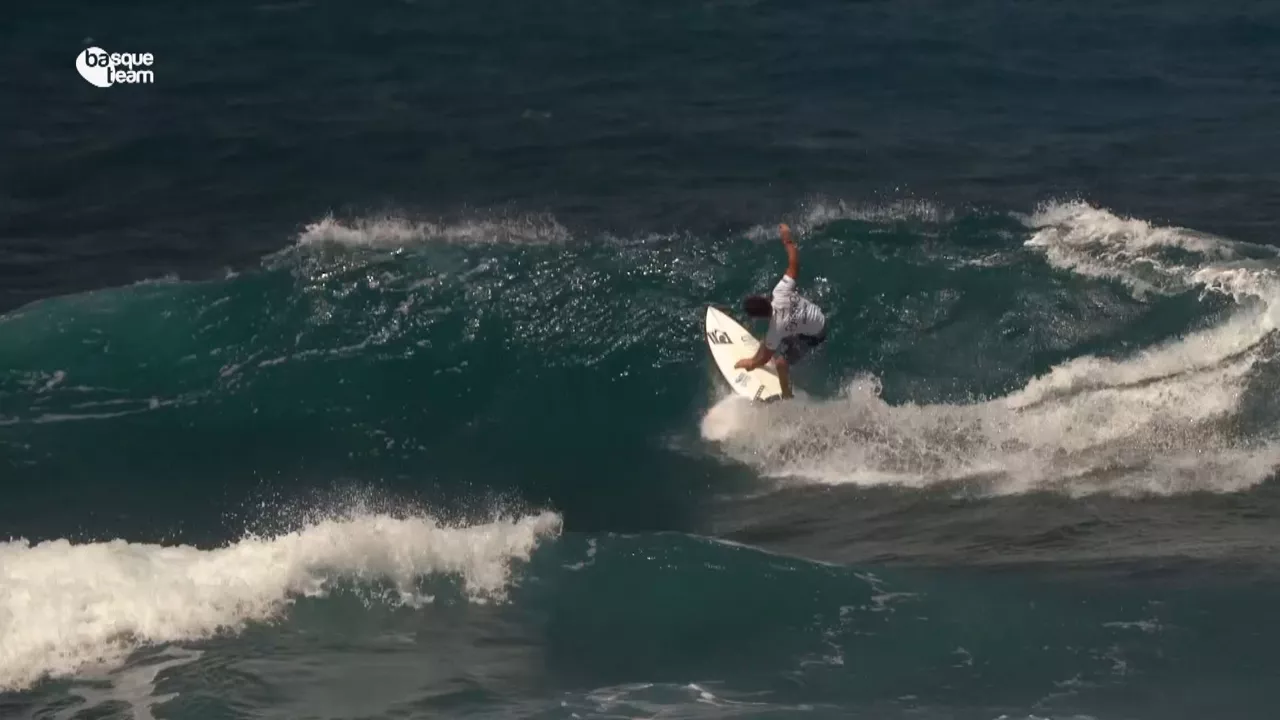 20240228210502_surfista-ola-arecibo-puerto-rico_