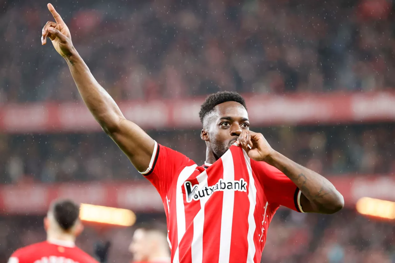 La final de Copa, la gabarra y la canción de Iñaki Williams