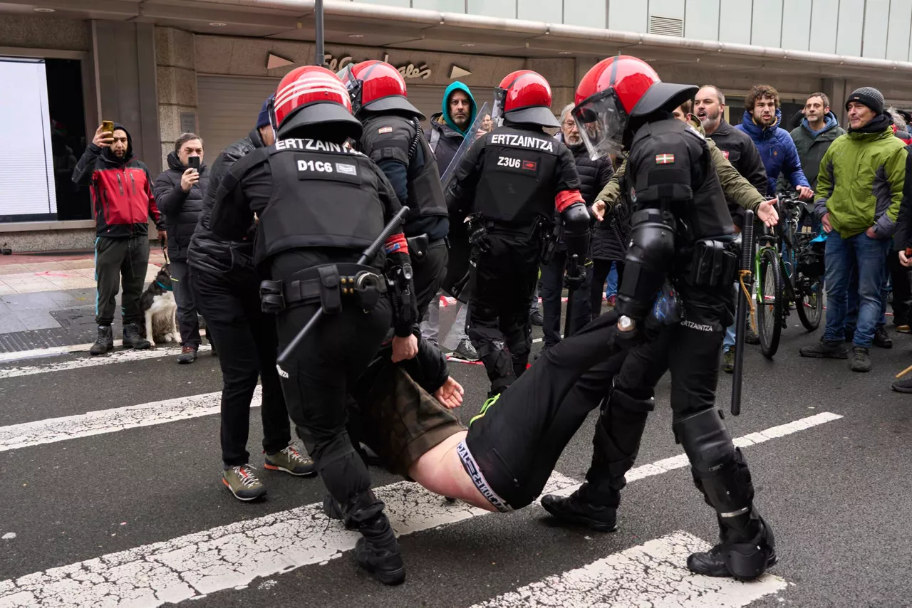 Detención en Vitoria-Gasteiz. Foto: EFE