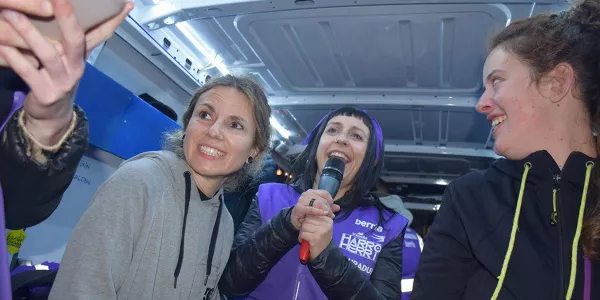 Dejándose la piel y la voz. Foto: korrika.eus