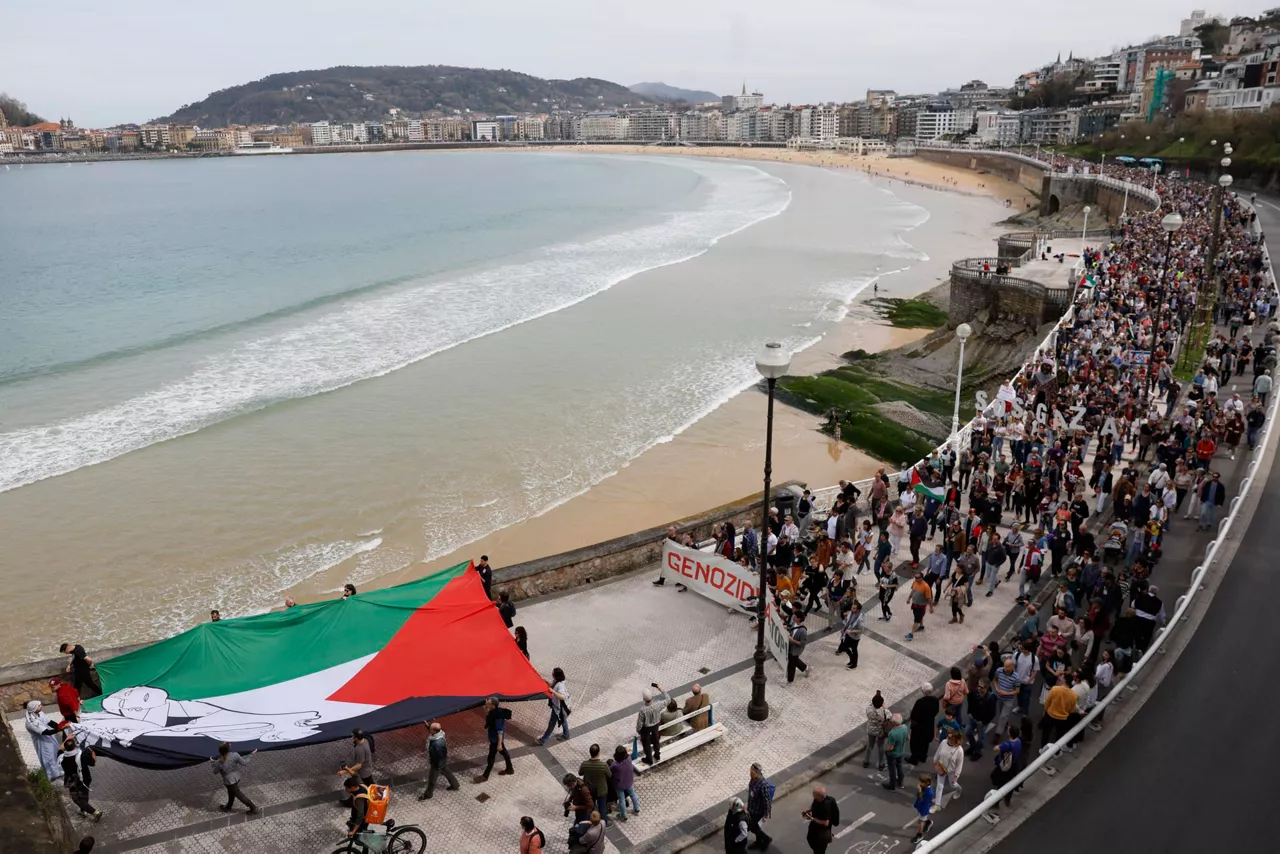 palestinaren aldeko manifestazioa donostian efe