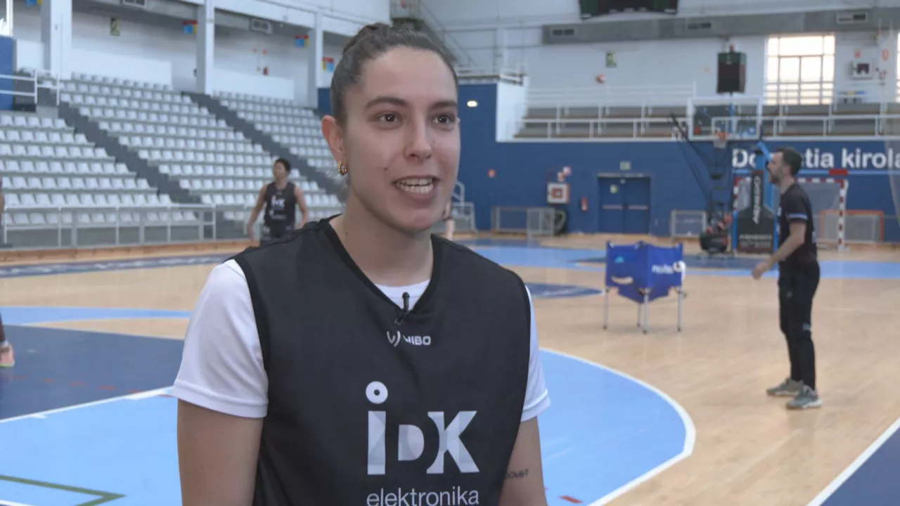 Lara González, jugadora del IDK Euskotren