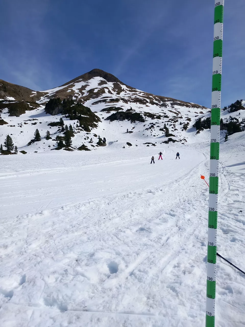 ELURRA NIEVE KONTIENDAN LARRA BELAGUA Nekane Martinez