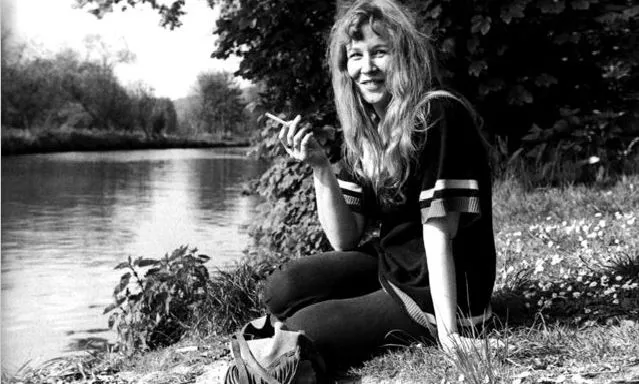 Monográfico sobre la cantante inglesa Sandy Denny.