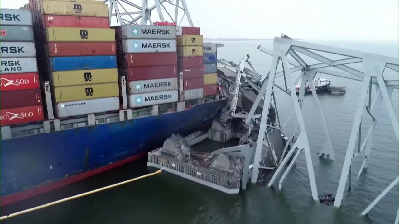20240328083912_baltimore-itsasontzia-barco-puente-zubia_