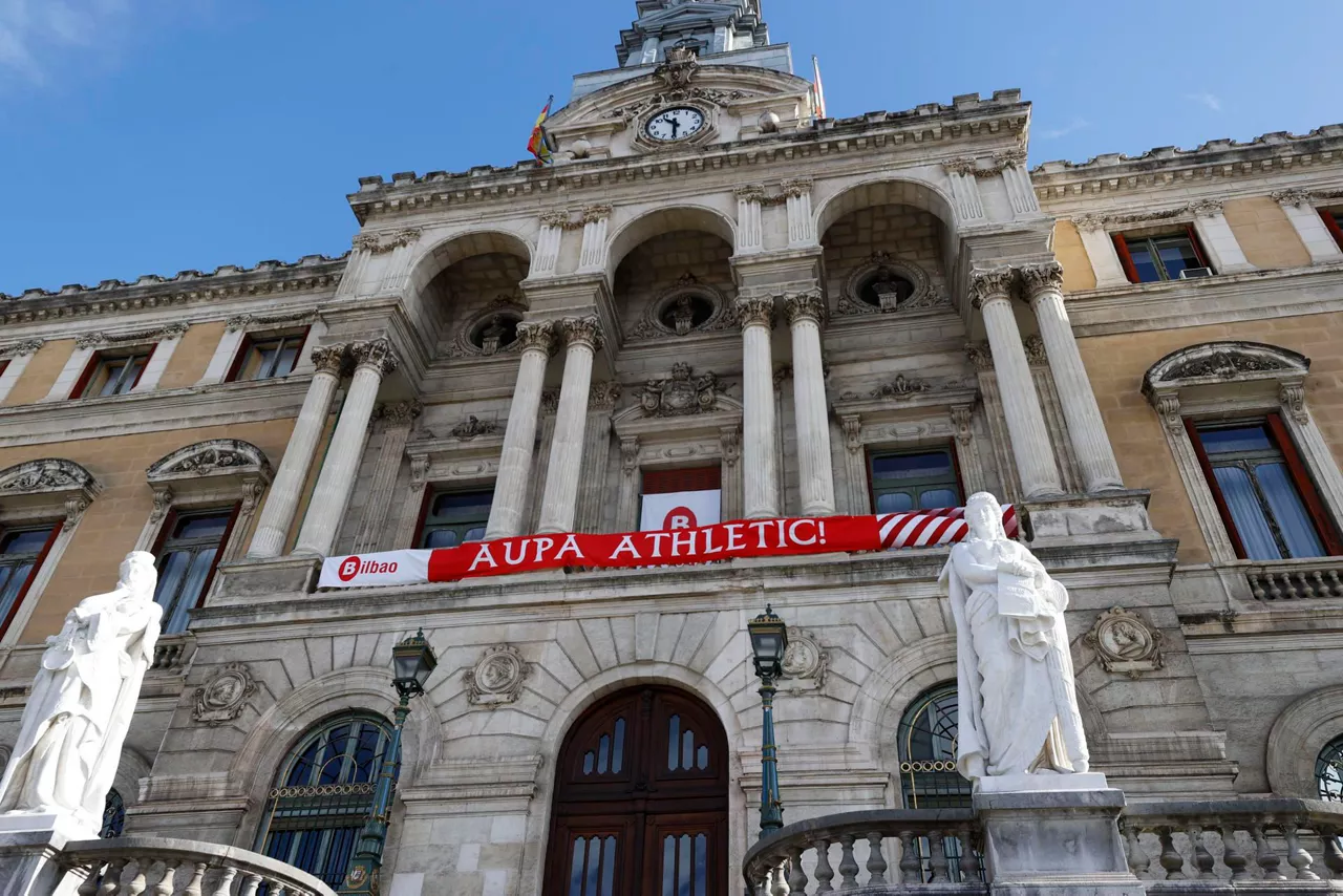 aldundia-diputacion-banderak-athletic-bilbao-efe