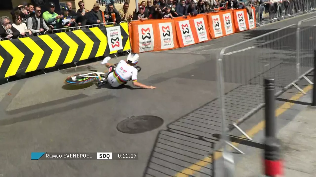 Remco Evenepoel erori egin da