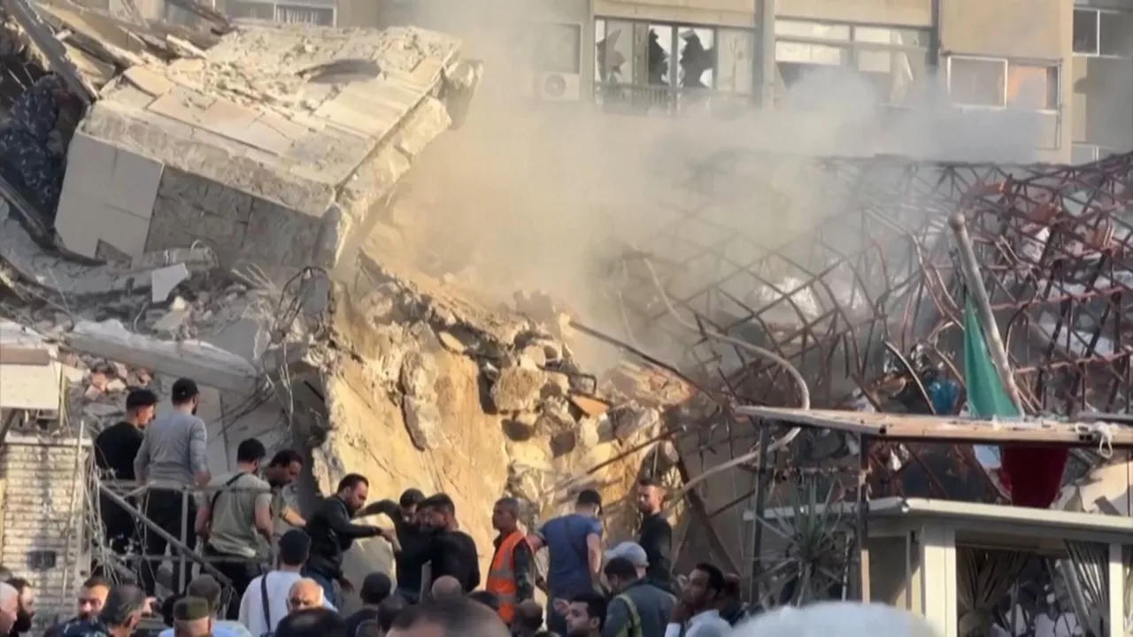 20240401183316_consulado-iran-damasco-siria_