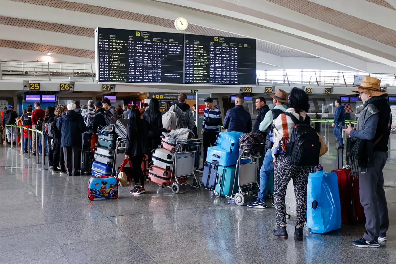 aeropuerto bilbao loiu bilboko aireportua efe