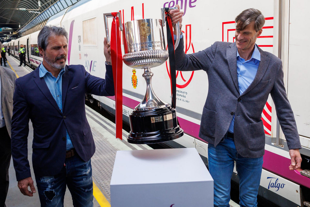 sevilla llegada de la copa del rey tren efe
