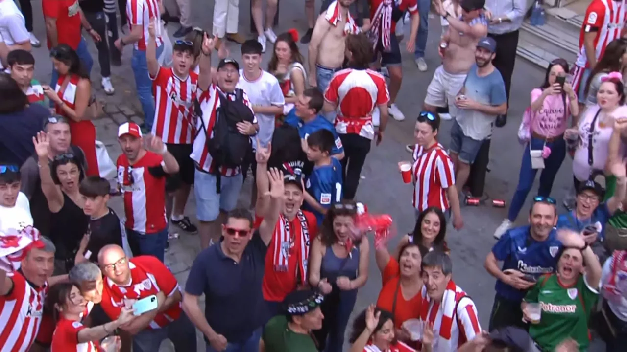 20240405212227_athletic-aficion-sevilla_