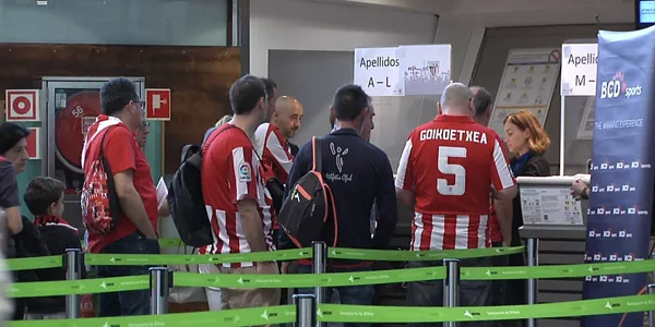 Afición rojiblanca camino a Sevilla. EITB Media