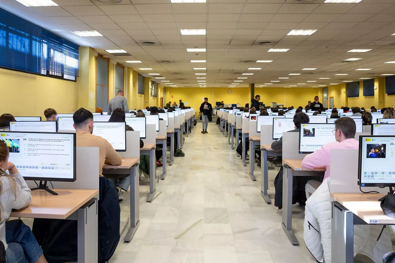 DGT examen teórico carné de conducir