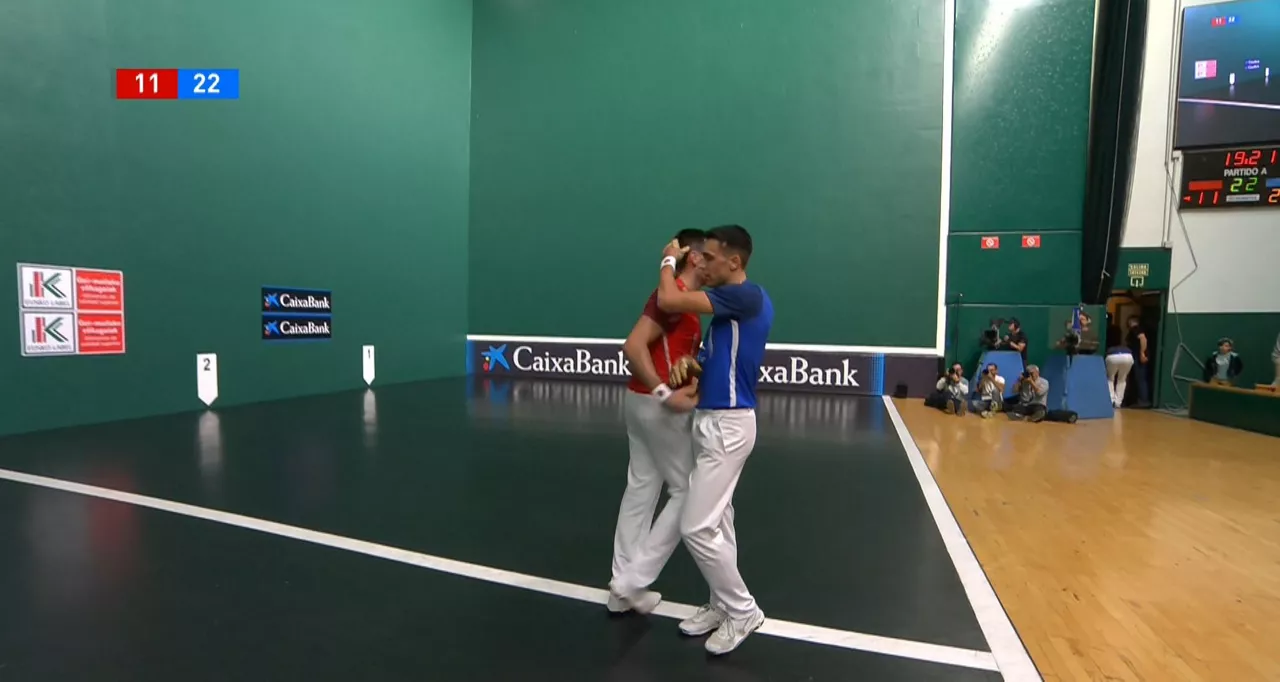 ezkurdia_zabala_manomanista_buruzburukoa_EITBMedia