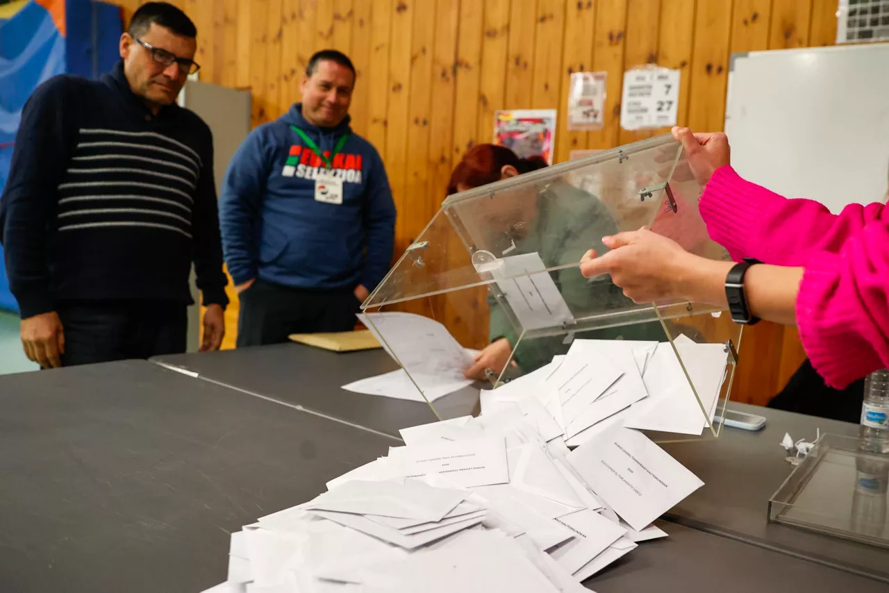 RECUENTO-ELECTORAL-BOTO-ZENBAKETA-EFE