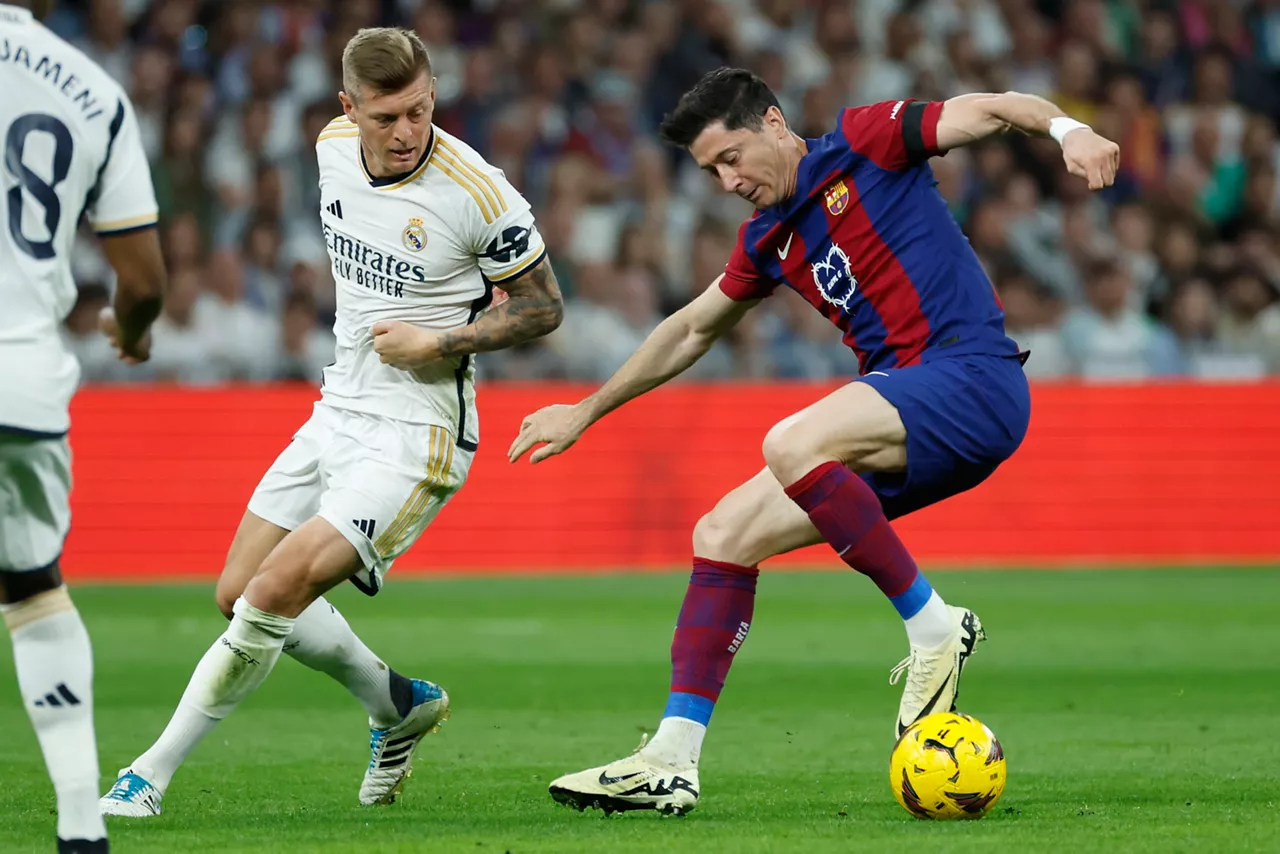 LALIGA_EA_SPORTS_REAL_MADRID_BARCELONA_KROOS_LEWANDOWSKI