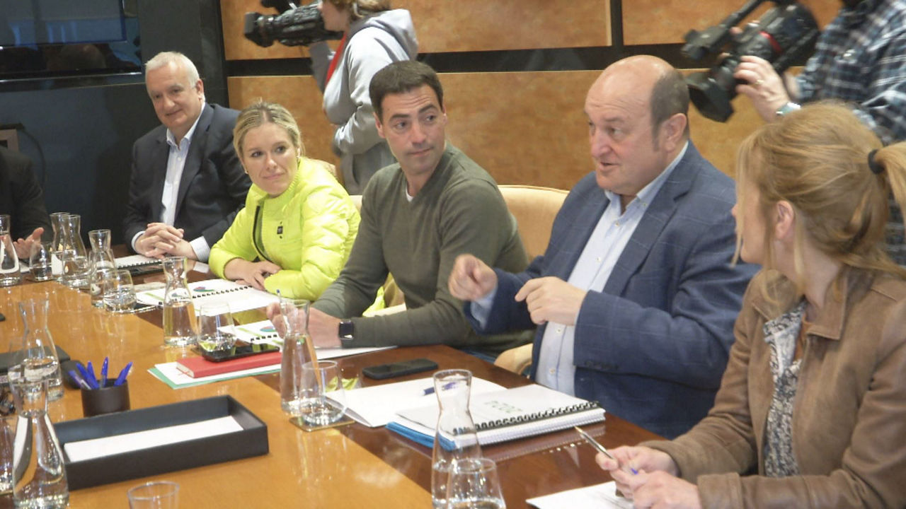 20240422175003_imanol-pradales-andoni-ortuzar-eaj_